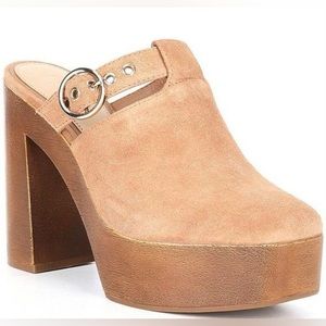 Women’s Beige Suede Platform Gianni Bini Buckle Detail Clog Sz 8m